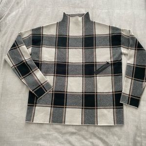 NWT Tahari Womens Turtleneck Sweater